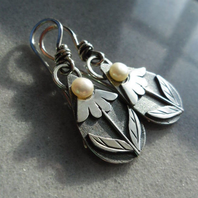 Beautiful Pearl Earring with Unique Style