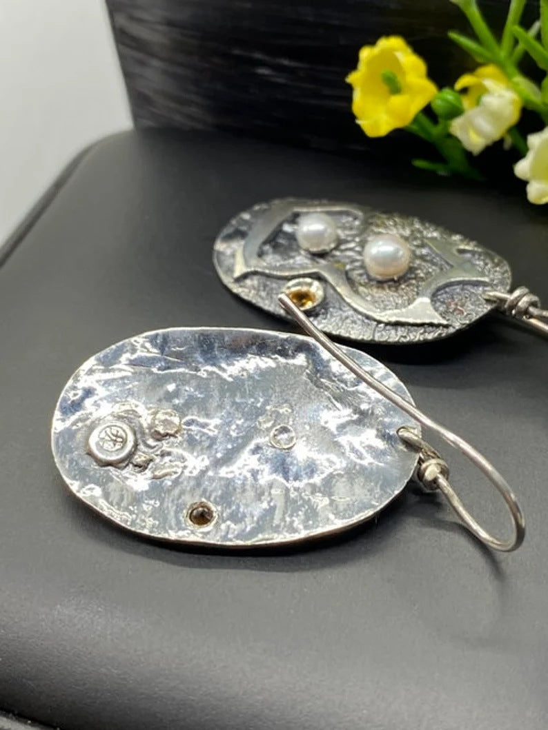 Beautiful Pearl Earring with Unique Style