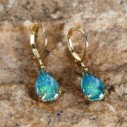 Charming Gold Earring for Any Occasion