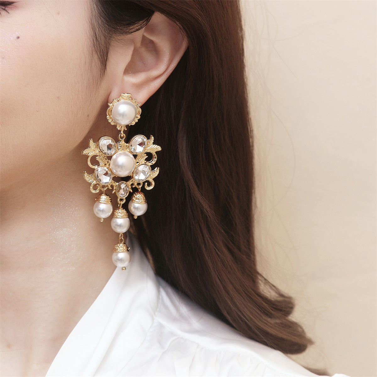 Beautiful Pearl Earring with Unique Style