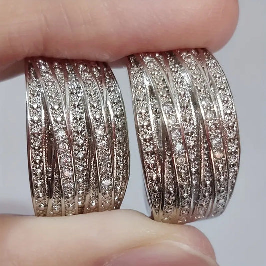 Charming Earring for Any Occasion