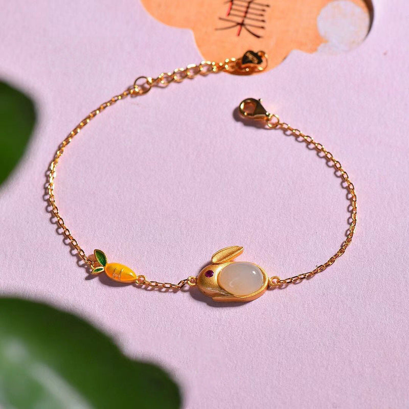 Charming Silver Bracelet for Any Occasion