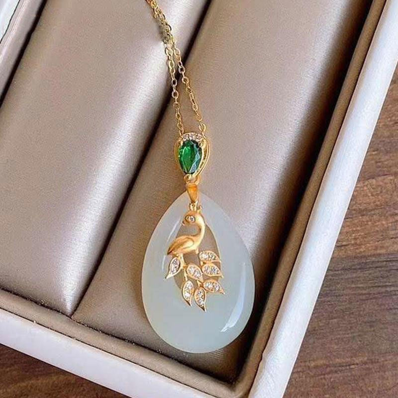 Classic Gold Necklace with Timeless Appeal