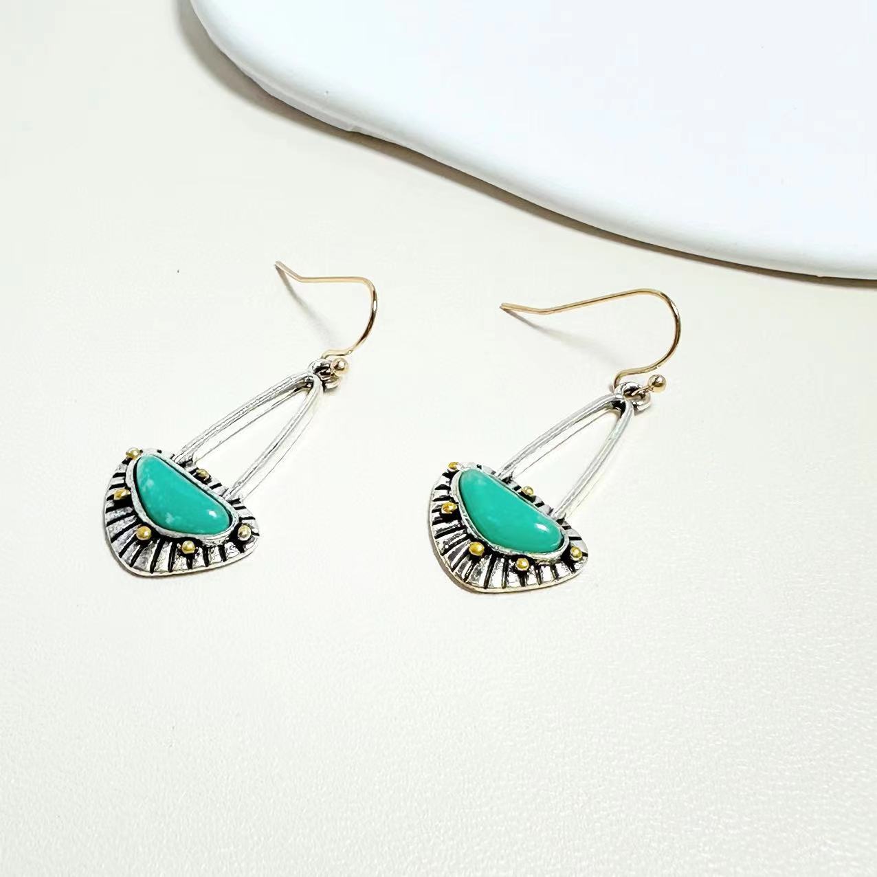 Stunning Earring for Daily Wear