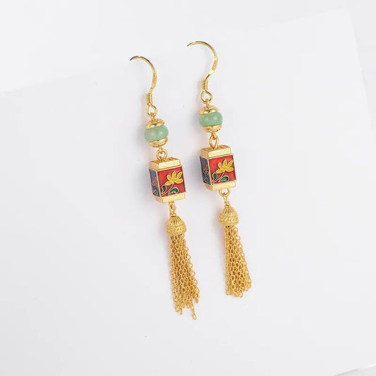 Romantic Silver Earring for Special Moments