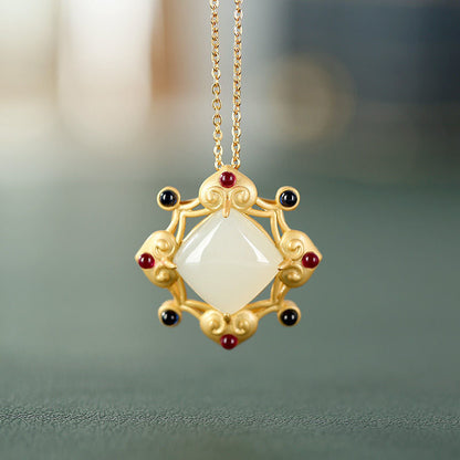 Elegant Gold Pendant for Every Occasion