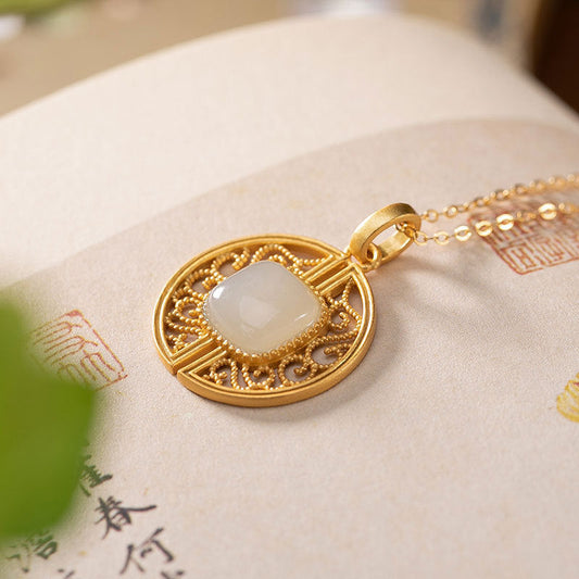 Beautiful Silver Necklace with Unique Style
