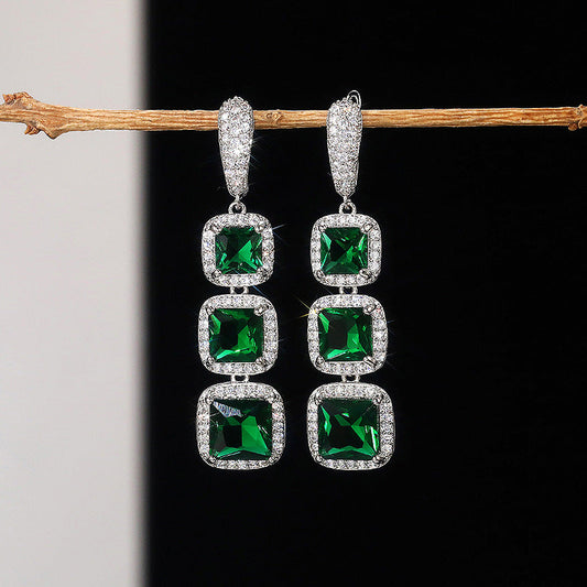 Charming Earring for Any Occasion