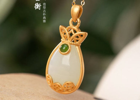 Classic Pendant with Timeless Appeal