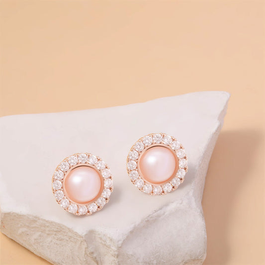 Classic Pearl Earring with Timeless Appeal