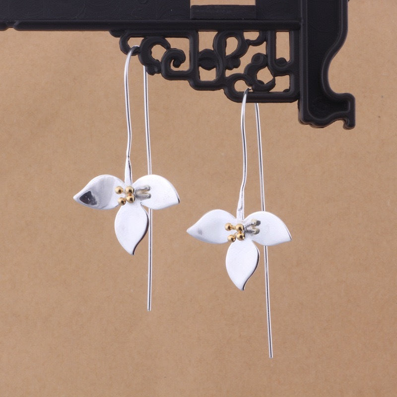 Elegant Silver Earring for Every Occasion