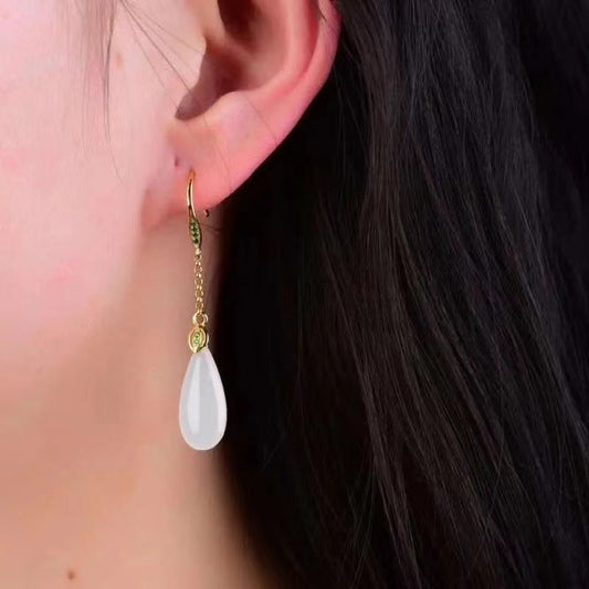 Romantic Gold Earring for Special Moments