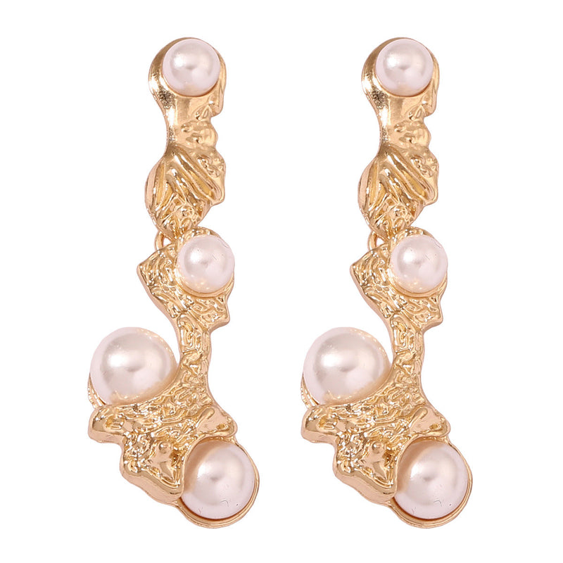Romantic Pearl Earring for Special Moments
