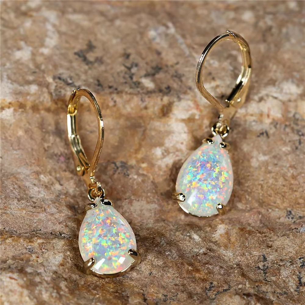 Charming Gold Earring for Any Occasion