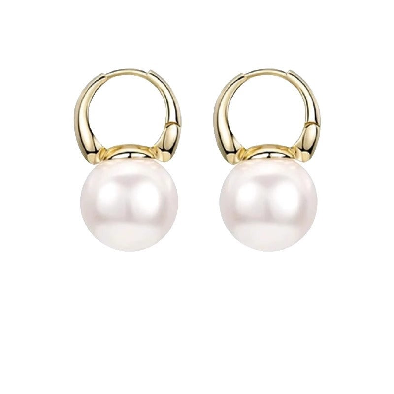 Charming Pearl Earring for Any Occasion