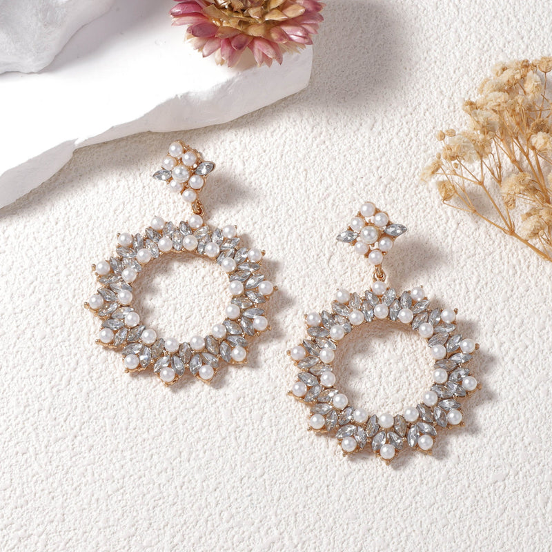 Romantic Pearl Earring for Special Moments
