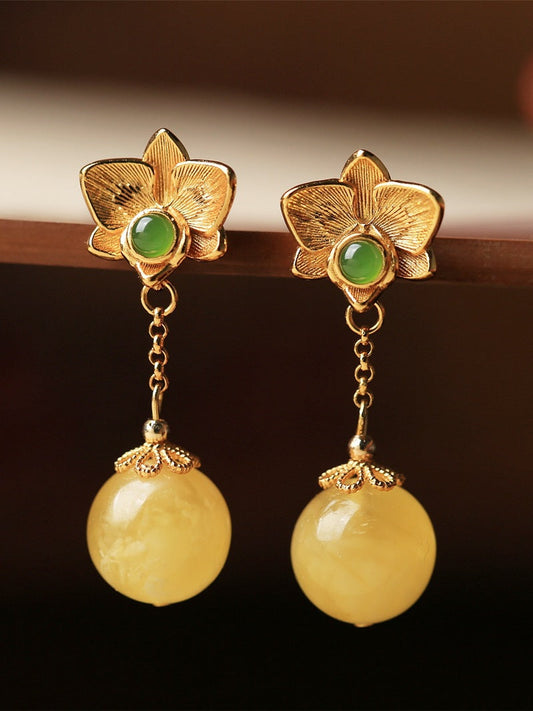 Classic Gold Piece with Timeless Appeal