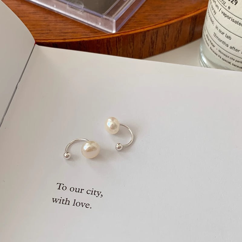 Classic Pearl Earring with Timeless Appeal