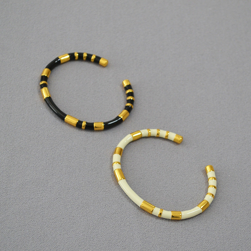 Stunning Gold Bracelet for Daily Wear