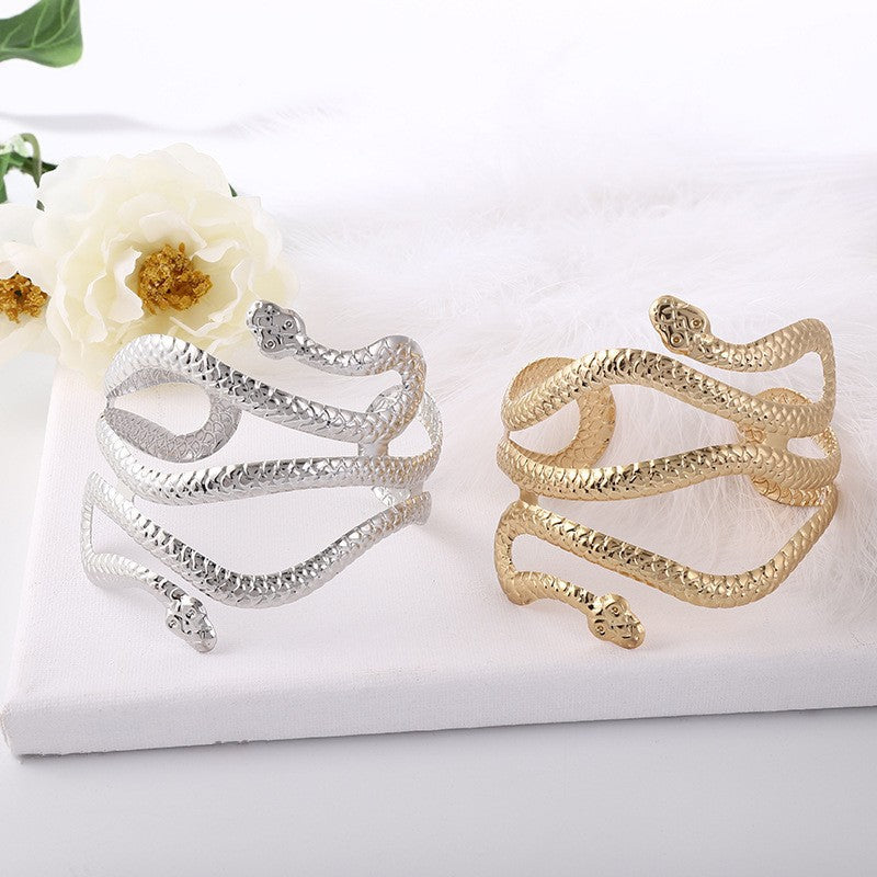 Beautiful Bracelet with Unique Style