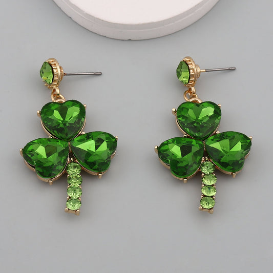 Charming Earring for Any Occasion