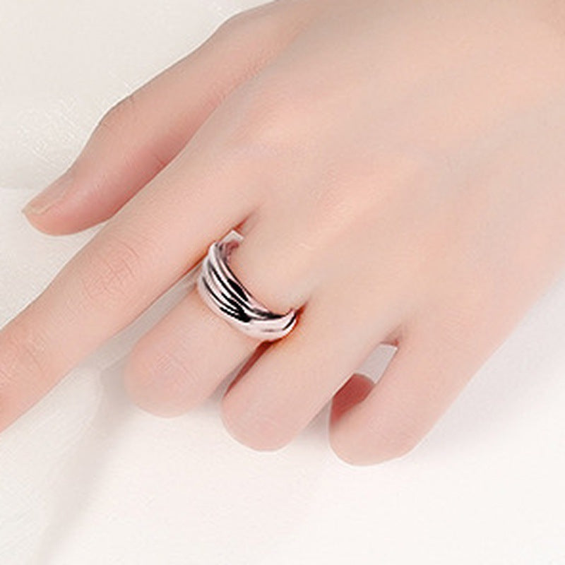 Classic Silver Ring with Timeless Appeal
