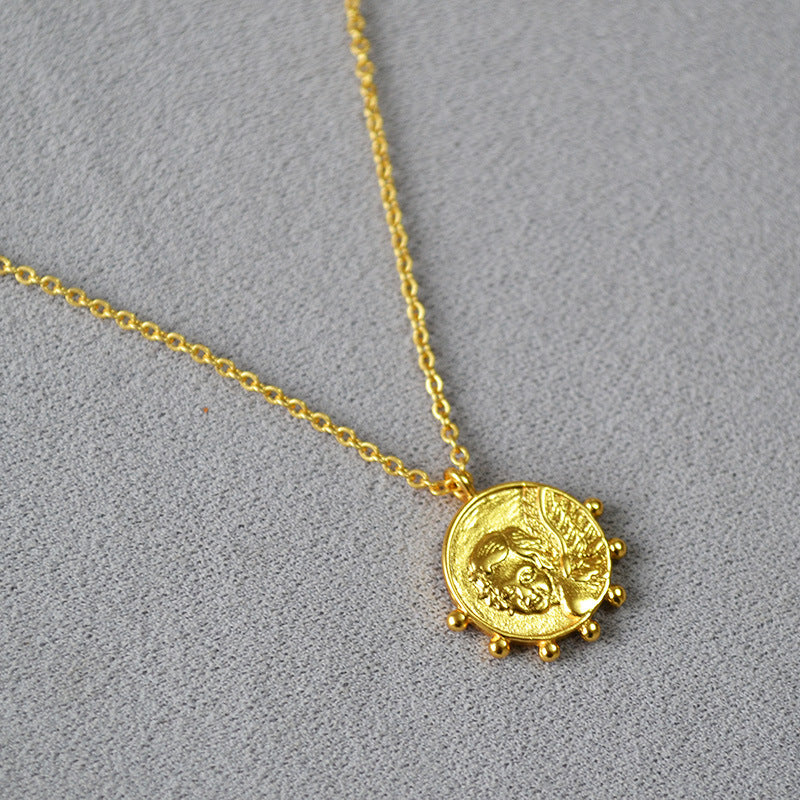 Beautiful Gold Necklace with Unique Style