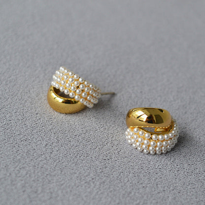 Beautiful Gold Earring with Unique Style