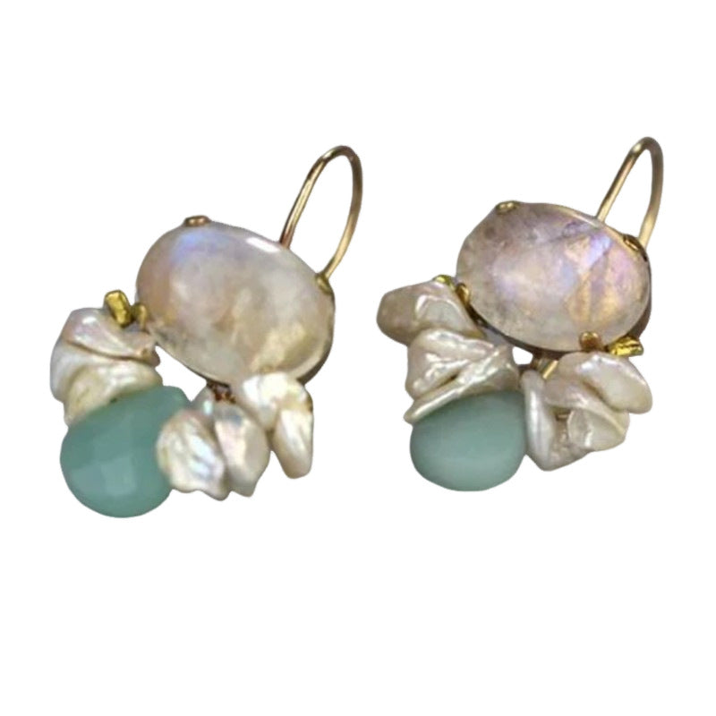 Beautiful Pearl Earring with Unique Style
