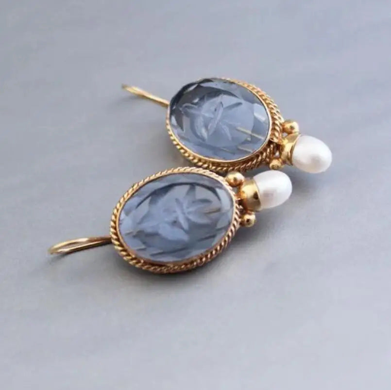 Romantic Pearl Earring for Special Moments