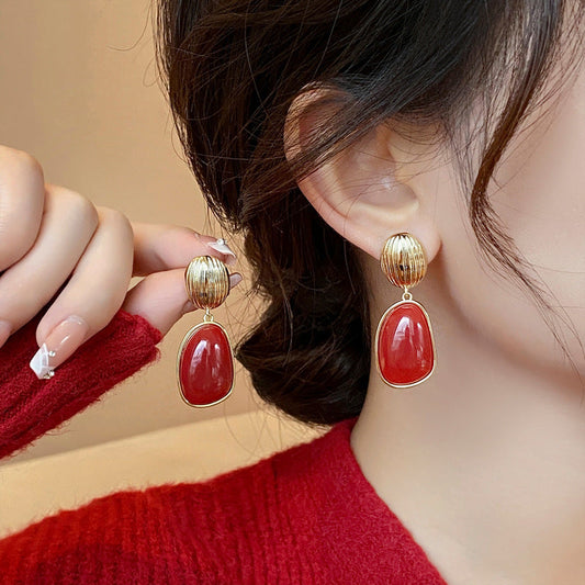 Classic Earring with Timeless Appeal