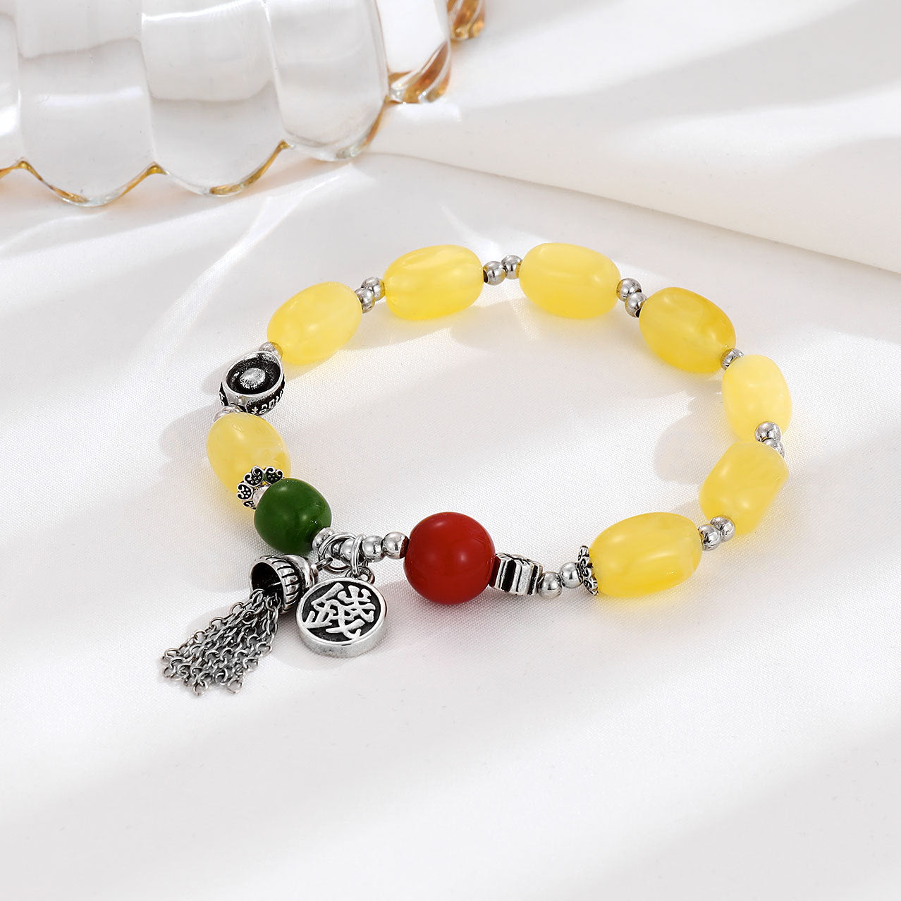 Charming Silver Bracelet for Any Occasion