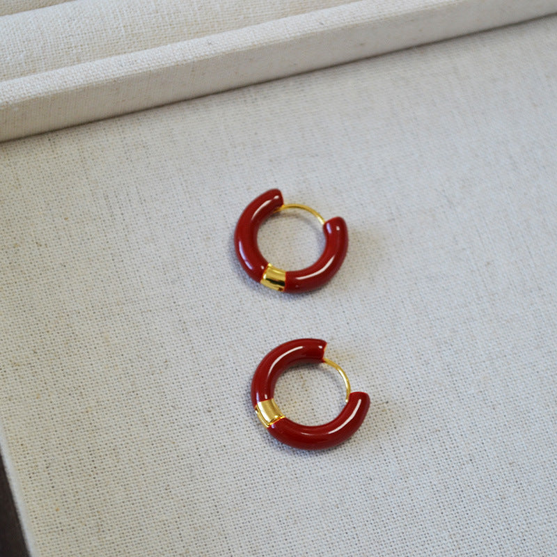 Classic Gold Earring with Timeless Appeal