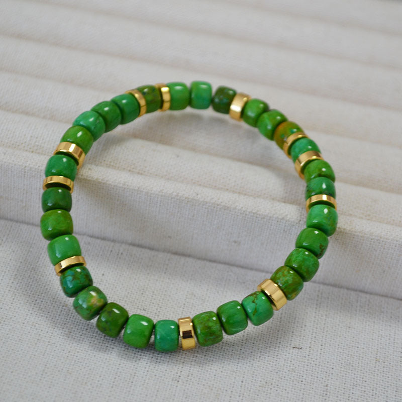 Classic Gold Bracelet with Timeless Appeal
