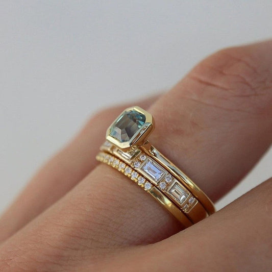Beautiful Gold Set with Unique Style