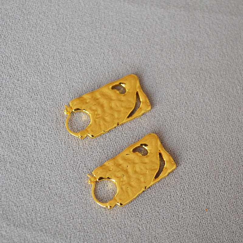Beautiful Gold Earring with Unique Style