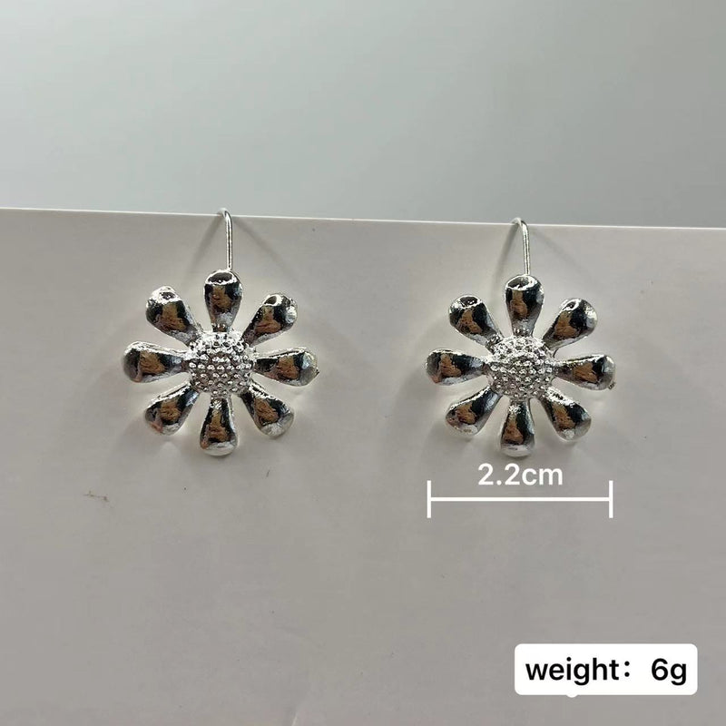 Stunning Silver Earring for Daily Wear