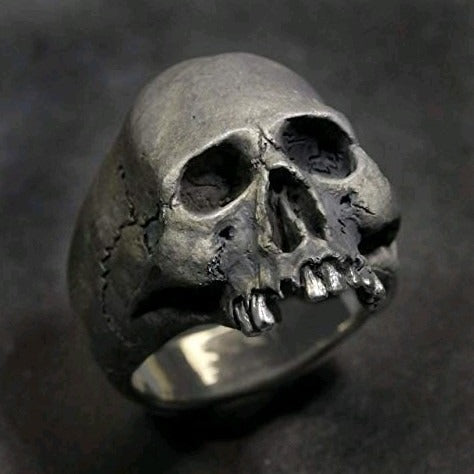 Stunning Silver Ring for Daily Wear