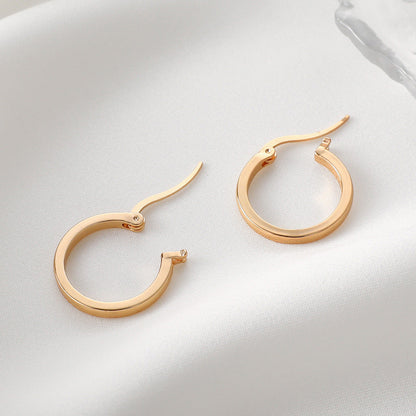 Romantic Gold Earring for Special Moments