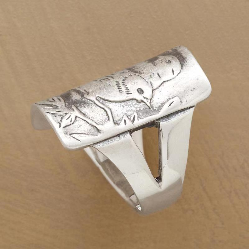 Stunning Silver Ring for Daily Wear
