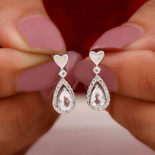 Classic Gold Earring with Timeless Appeal