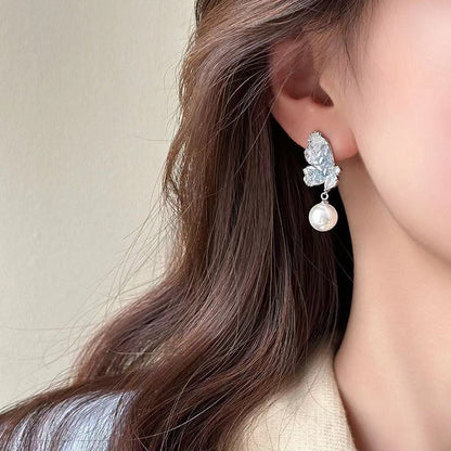 Stunning Pearl Earring for Daily Wear