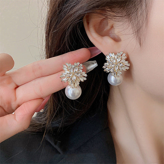 Beautiful Pearl Earring with Unique Style