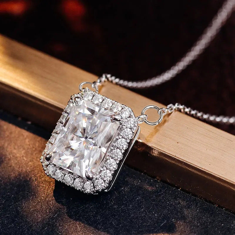 Classic Necklace with Timeless Appeal