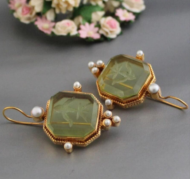 Beautiful Pearl Earring with Unique Style