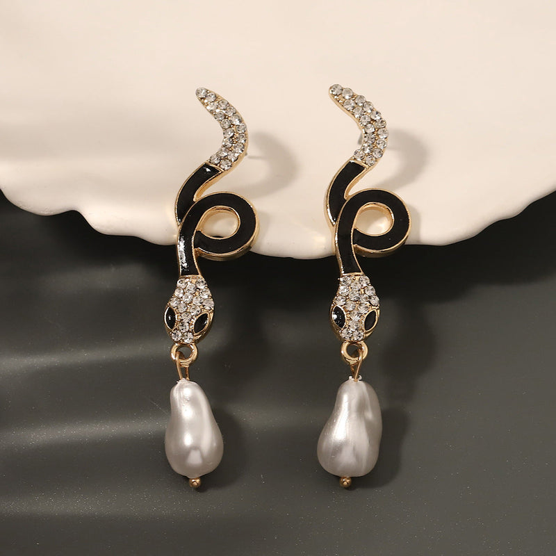 Delicate Artisan Pearl Earring