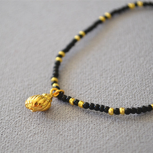 Classic Gold Bracelet with Timeless Appeal