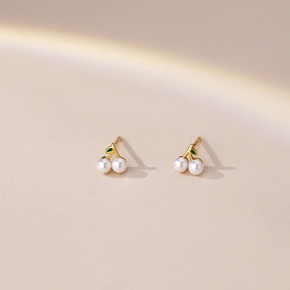 Romantic Pearl Earring for Special Moments
