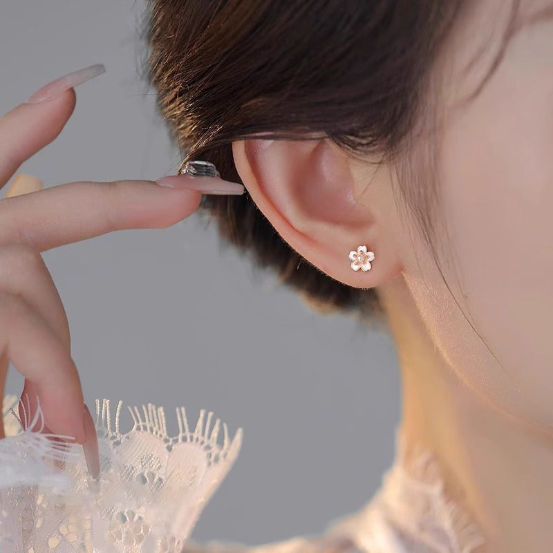 Stunning Pearl Earring for Daily Wear