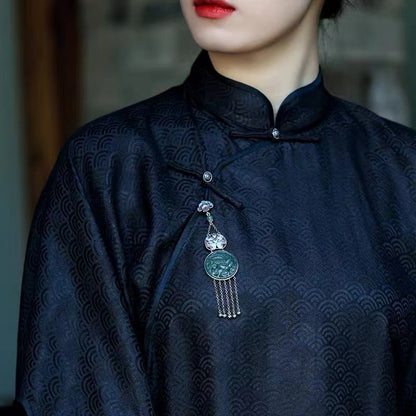 Classic Pendant with Timeless Appeal